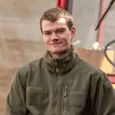 jmuhha - Był  w programie jakis rolnik, którego bardzo chciały aż 3 uczestniczki? Moż...