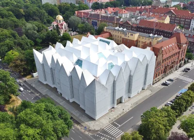 K.....u - czy istnieje brzydszy budynek niż filharmonia w #szczecin? to jest dosłowni...