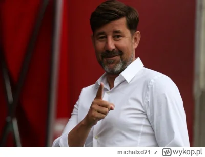 michalxd21 - @MrFryteczka: Chłop co kontakty z piłki to co najwyżej może gdzieś w Odr...