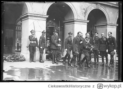 CiekawostkiHistoryczne - "Historia Grobu Nieznanego Żołnierza"

2 listopada 1925 roku...