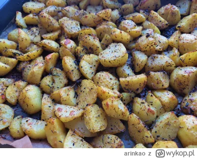 arinkao - Polecam ziemniaki. Gotowane do połowy, ok 10 minut. Do miski wlałam olej, d...