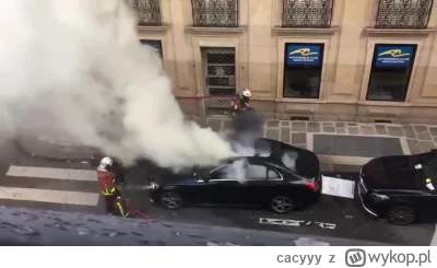 cacyyy - #samochody #strazpozarna #bhp #francja
Ktoś może wyjaśnić, dlaczego strażacy...