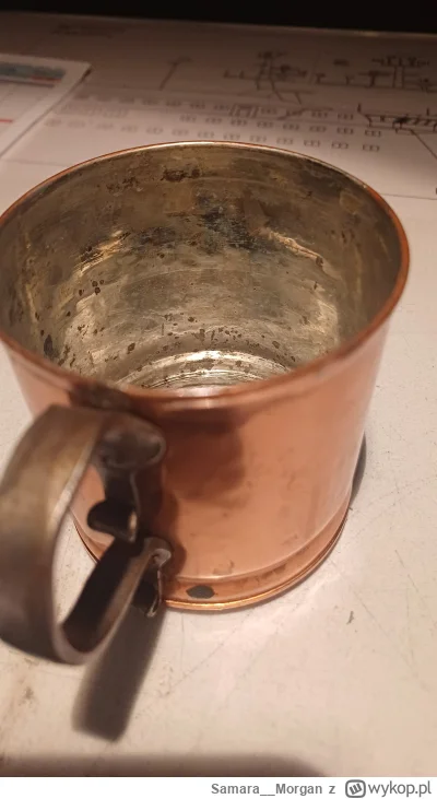 Samara__Morgan - Czy picie z takiego miedzianego kubka pobielonego chyba cyną jest zd...