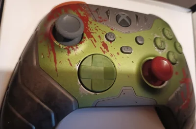 biczek - #gry #doom #xbox
A kto to przyszedł? Niszczyciel demonów I dobrej zabawy?