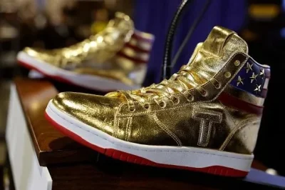 Pierdyliard - Złote trampki Trumpa.
#USA #ciekawostki #sneakers