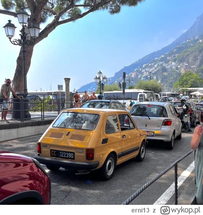 erni13 - Czy maluszkowi upolowanemu na wybrzeżu Amalfi wolno plusa?

#podrozujzwykope...