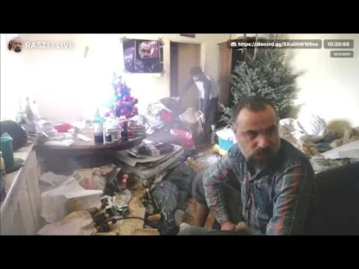 JOluk - Święta na Raszei 25 grudzień - część 1
Jaca ogląda Kevina i uzupełnia butle m...