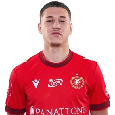 tehniick - #widzew #mecz wczoraj mi wpadł jeden post o piłkarzach których nie wiecie ...