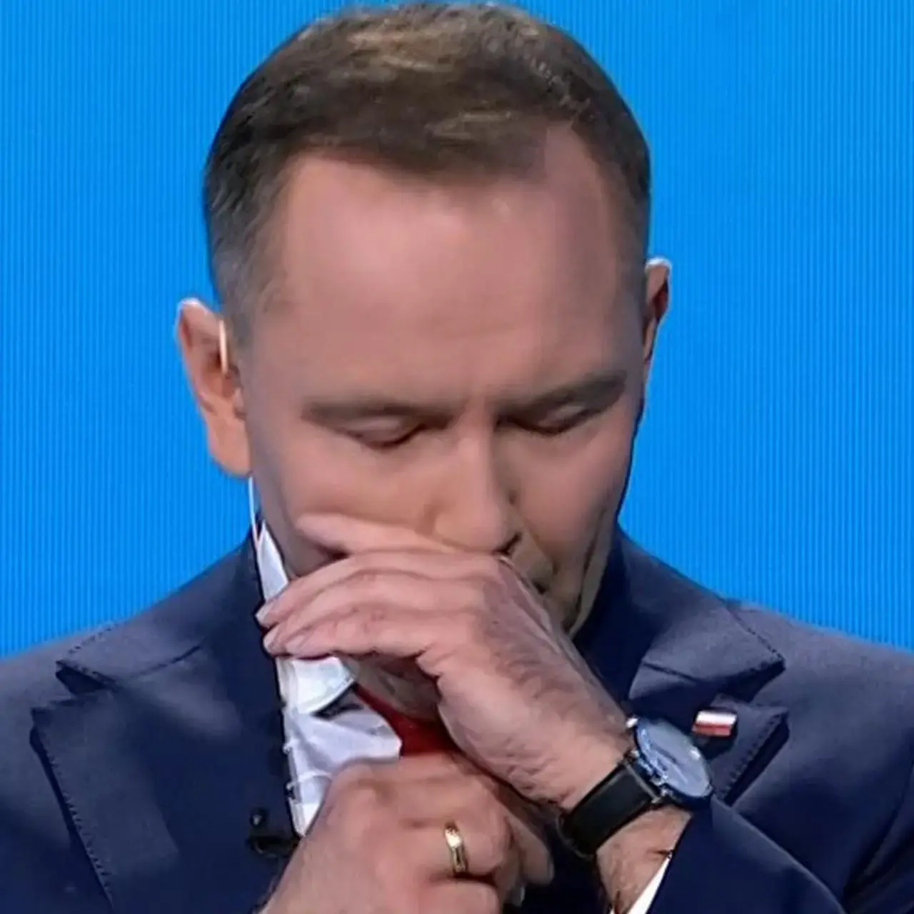 JonasKahnwald - Dzień dobry. Pragnę przypomnieć, że ten człowiek został wybrany przez...