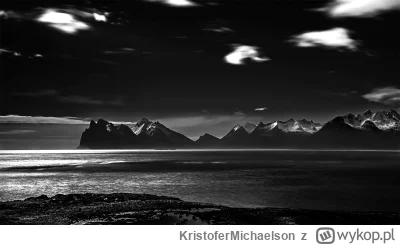 KristoferMichaelson - Noc.
#fotografia #earthporn #mojezdjecie #zorza #islandia #twor...