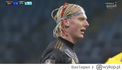 BasTajpan - Chłop od początku meczu prosi się o sanki w piszczel.  #mecz
