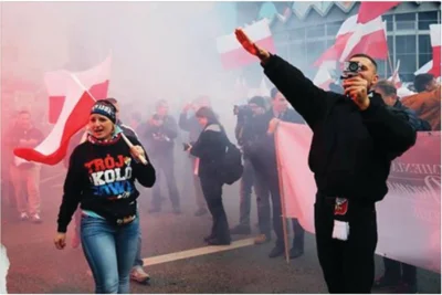 Njal - @kolegazsasiedztwa: wiadomix, tutaj zdjęcie dziennikarzy TVN na marszu 11 list...