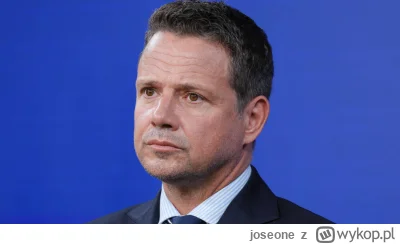 joseone - Przypominam, że ten Pan, który w poprzednim rządzie PO był ministrem cyfryz...