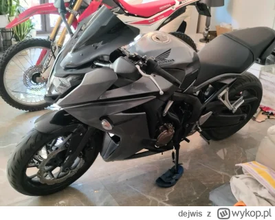 dejwis - @Besalama: brakuje motocykla, ale tak to spoko