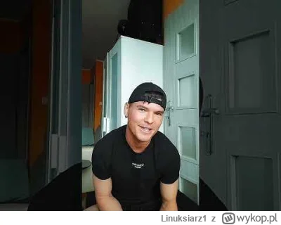 Linuksiarz1 - @Barberyan: Luntek trochę (?) się zmienił ( ͡° ͜ʖ ͡°)