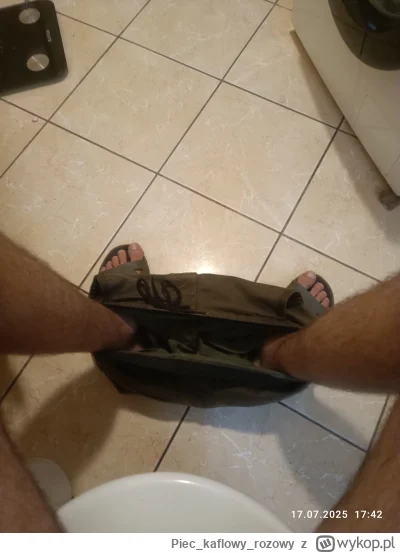 Pieckaflowyrozowy - #przemyslenia #toaleta #srajzwykopem 
Dziś sobie zdałem sprawę że...