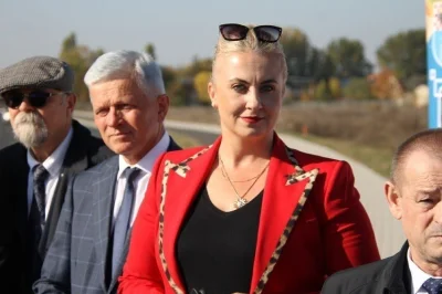 Nicolaia - Nowa minister zdrowia ma 37 lat? Wygląda na 47
#bekazpisu #sojka #nieladna...