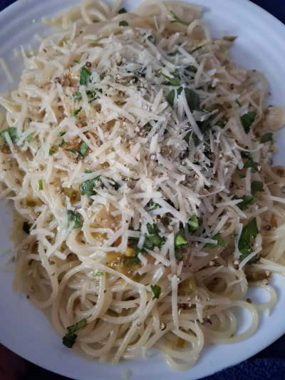 JuzefCynamon - #f1 #formulacynamon Spaghetti aglio e olio z Jalapeño, bialym pieprzem...