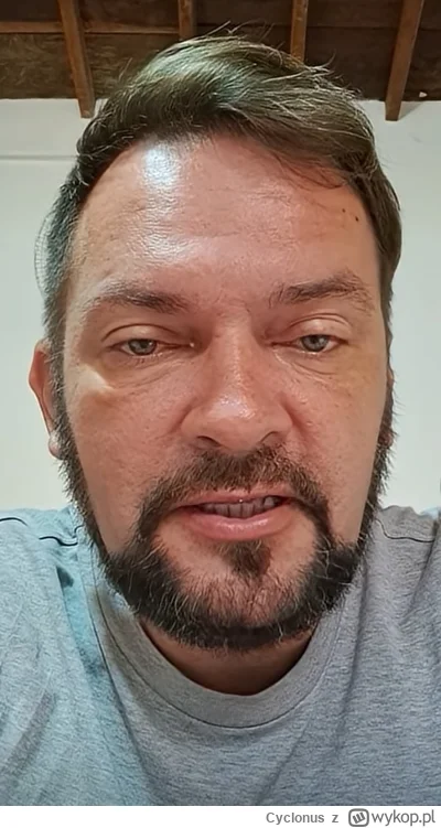 Cyclonus - Jaki świeży luk.
Ropa w oku, paproch na ustach, cały Gapa.

#raportzpanstw...