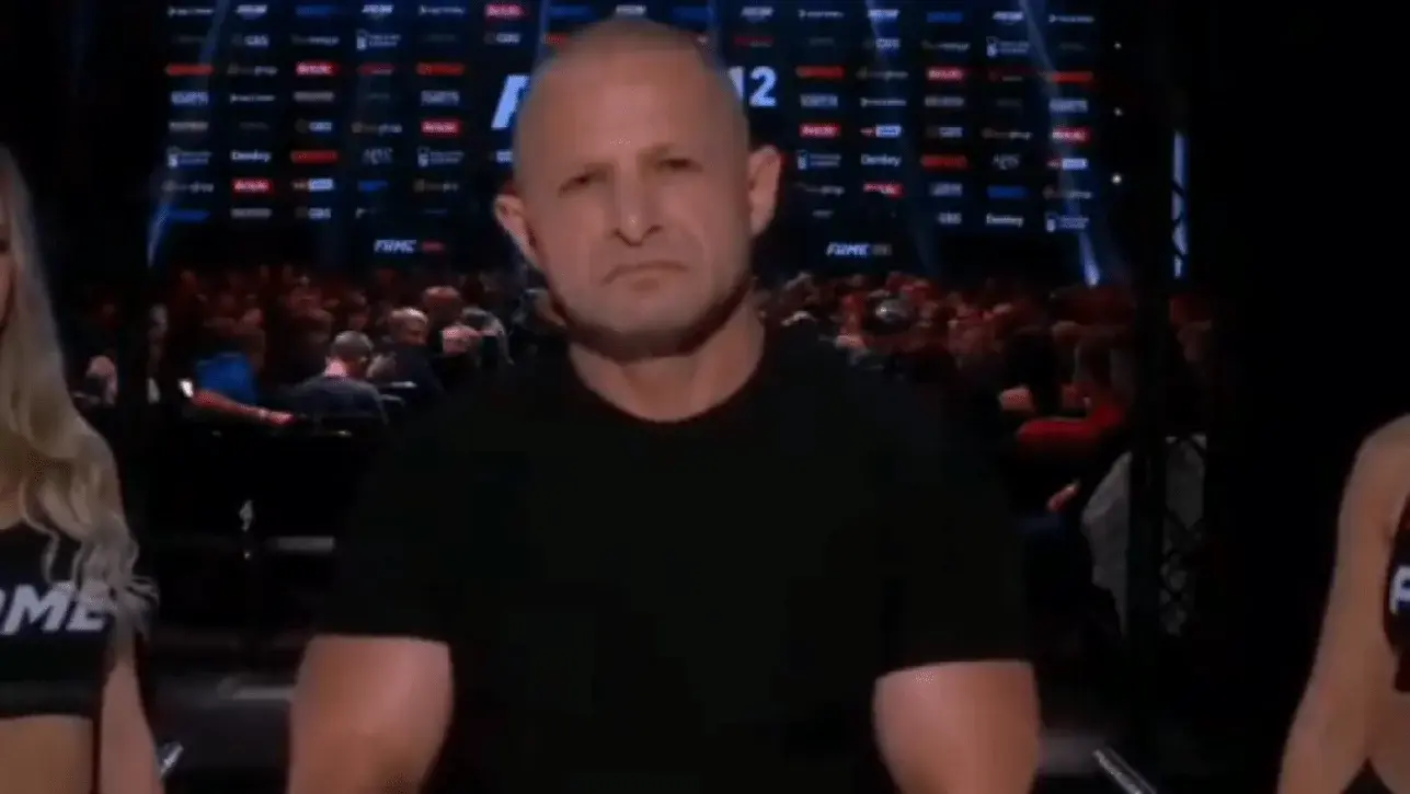 zbychuzbychu1 - #famemma Kim ona q--a jest, że tak się puszy. Oj Jaculi tam brakuje