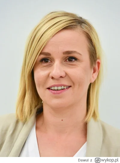 Dawul - Propsowanie tej babki na tagu #sejm to jest jakieś nieporozumienie.
