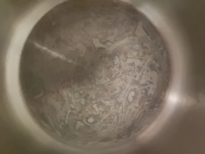 teoretyk_peklunku - Zostaeiłem sagan na indukcji włączonej na długo i taki się koloro...