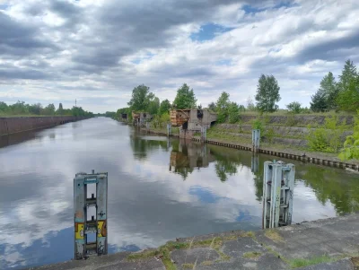 sylwke3100 - Opuszczony, najstarszy basen portowy kędzierzyńskiego portu rzecznego. M...