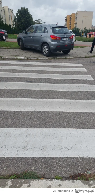 Zarzutkkake - Takie coś to gdzie sie zgłasza?

#kierowcy #pytanie #samochody