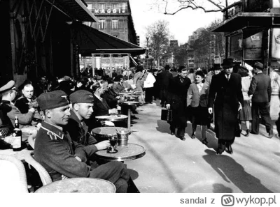 sandal - @Zarzutkkake 
tu zdjęcie z okupacji Paryża.
Jakim cudem siedzą w knajpach, t...