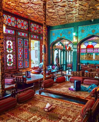Loskamilos1 - Wnętrze restauracji w irańskim mieście Isfahan.

#necrobook #cudaarchit...