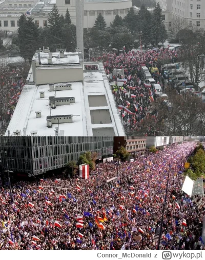 Connor_McDonald - Na górze około miliona protestujących, którzy stanęli w obronie pol...