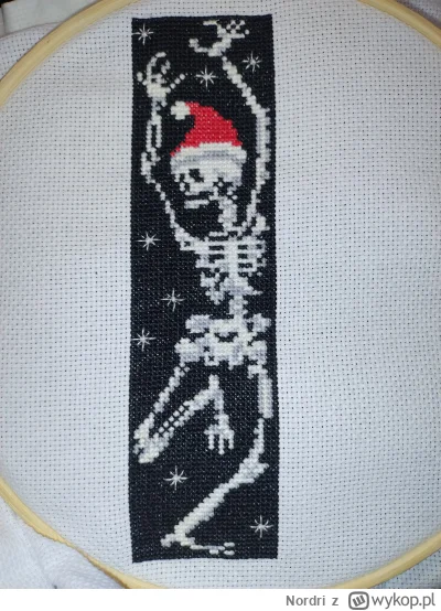 Nordri - Małe #chwalesie
Wyhaftowałam dla córki takiego oto kościotrupa :)

Dance mac...