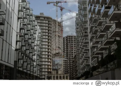maciorqa - Gdzie są te budynki w Warszawie? Chodzi mi o ulicę.

#warszawa #patodewelo...