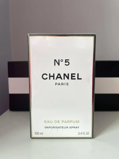 aniewiemjaki - Hej Mirki,
na sprzedaż Chanel No 5 Eau de Parfum Chanel 100ml nie rozp...