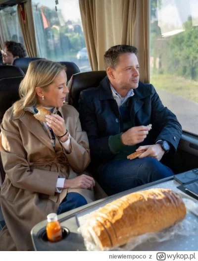 niewiempoco - @Wariacik_Sztosinger: jeżeli Rafalala serio takie idiotyczne posty napi...