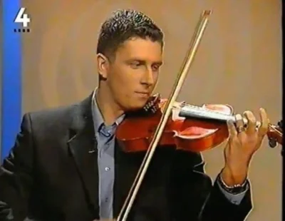 Lolenson1888 - Ten skrzypek jakoś znajomo mi wygląda
#koncertnoworoczny