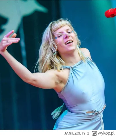 JANIEZOLTY - #codziennaaurora