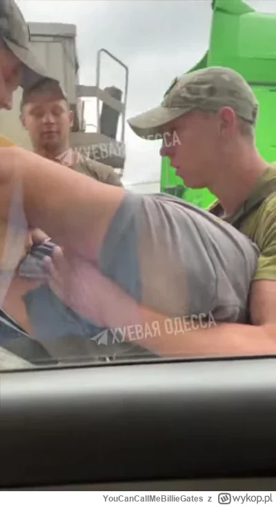 YouCanCallMeBillieGates - @varres: wiadomo, każdy po którego przychodzą żandarmi akur...