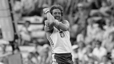 Kulfonix - >Całość zakończy się przysięgą wojskową.
Państwo które mi tylko dopyerdala...