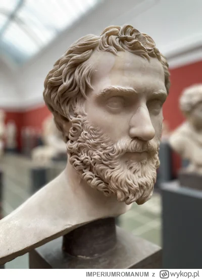 IMPERIUMROMANUM - Rzymska rzeźba ukazująca mężczyznę z brodą

Rzymska rzeźba ukazując...