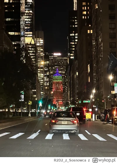 R2D2zSosnowca - @R2D2zSosnowca śmiesznie wyglądają te budynki po 30 pięter w zestawie...