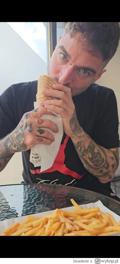 Deadend - #pokazmorde #kebab #foodporn #jedzzwykopem
Ja z moją maczugą bożą 50 cm. We...