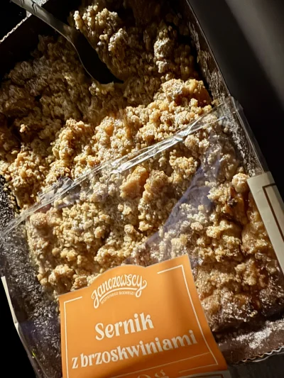 Kulfonix - Chuop sobie zje trochę sernika z brzoskwiniami, no bo co 
#kulfonix #przeg...