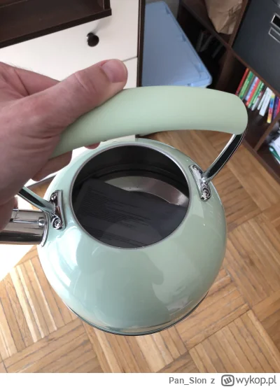 Pan_Slon - Baba kupiła czajnik i tak go używa od tygodnia…gotuję wodę razem z papiera...