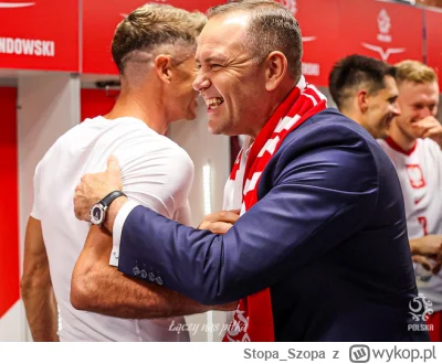 Stopa_Szopa - @MrSyme: 
z tego co widziałem na filmiku, to Grabara witał się z patuse...