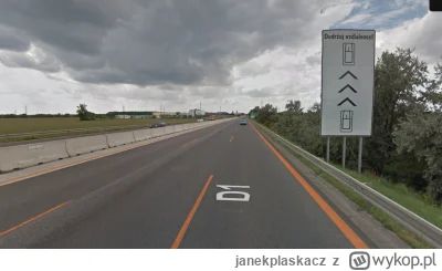 janekplaskacz - Na Słowacji (sierżanty na jezdni są namalowane kawałek dalej)