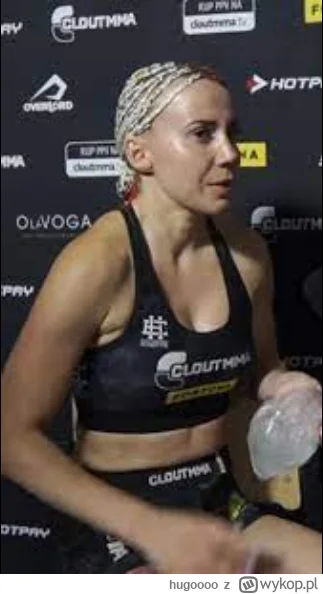 hugoooo - #famemma pyziata wygląda jak garbata przez to przodopochylenie barków, ciek...