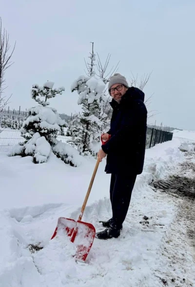 PrawnydoRadca - Kiedy skończyło się załatwianie roboty po znajomości. 

#polityka #pi...