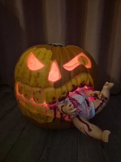 chybaDapi - Zrobiłem taką dynię, ale nikt mi nie pogratulował, bo zjadła dziecko. Nap...