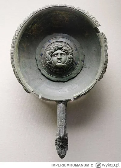 IMPERIUMROMANUM - Rzymska patera w kształcie głowy Meduzy

Rzymska patera w kształcie...